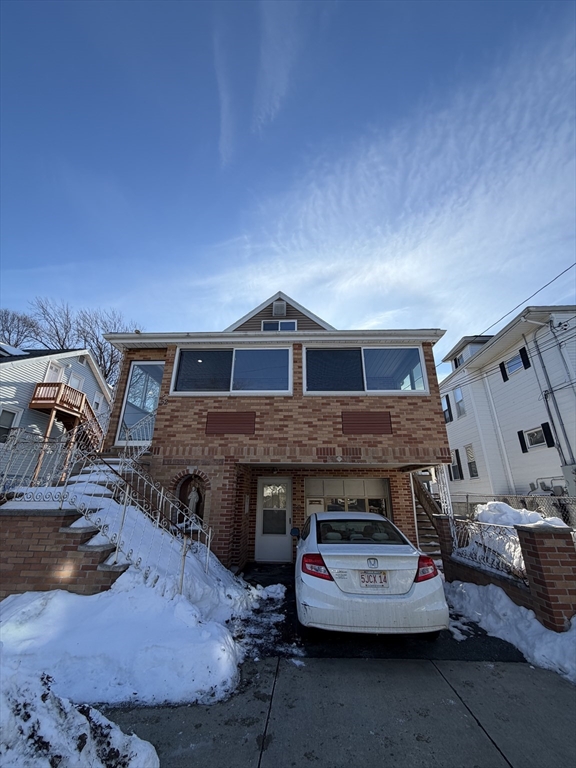 52 Jefferson Ave # 1