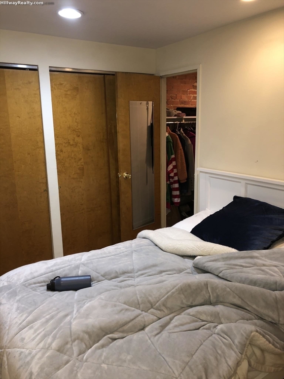 103 Gainsborough # 104