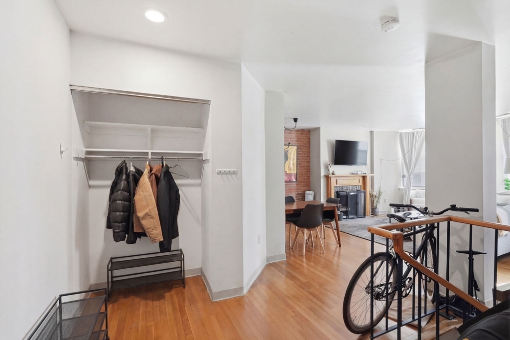 103 Gainsborough # 104