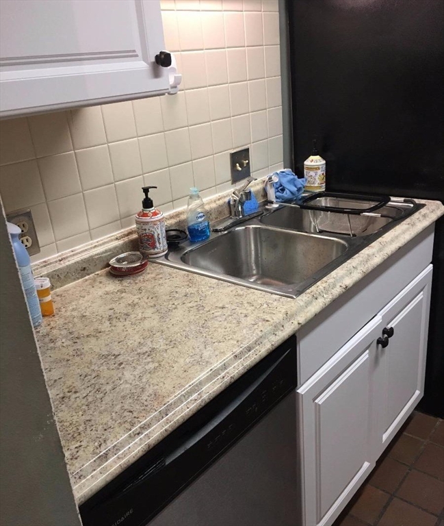 103 Gainsborough # 104