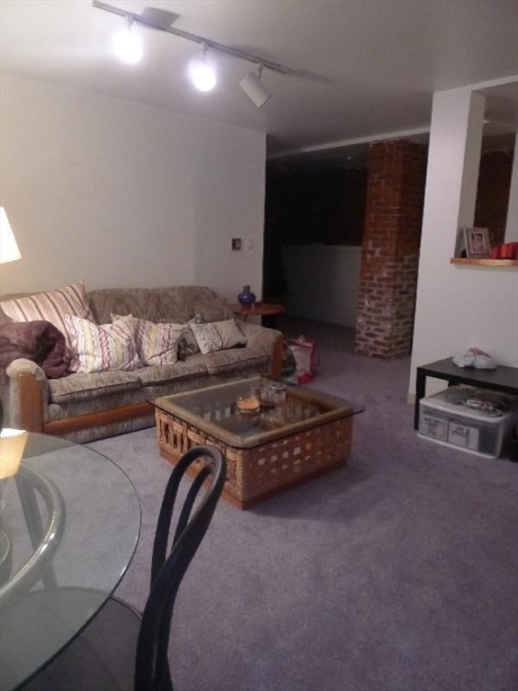 102 Gainsborough # 005E