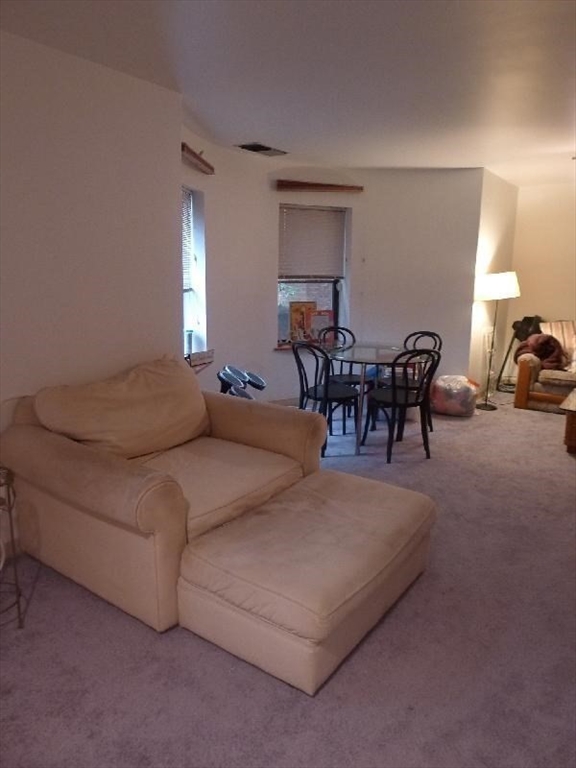 102 Gainsborough # 005E