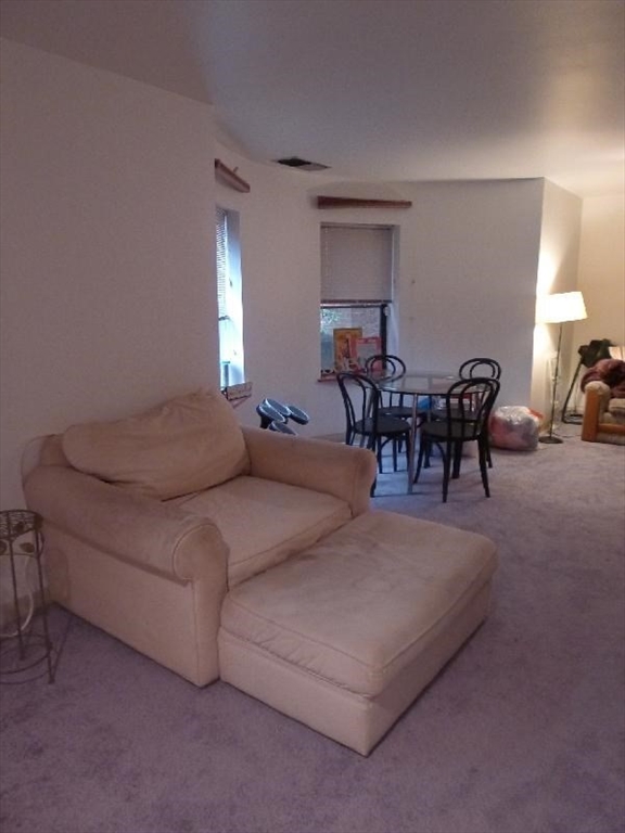 102 Gainsborough # 005E