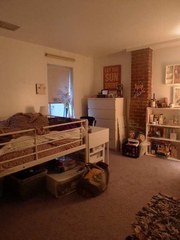 102 Gainsborough # 005E