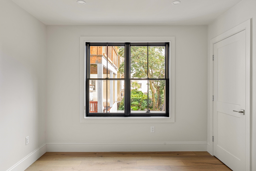421 Saratoga # 201