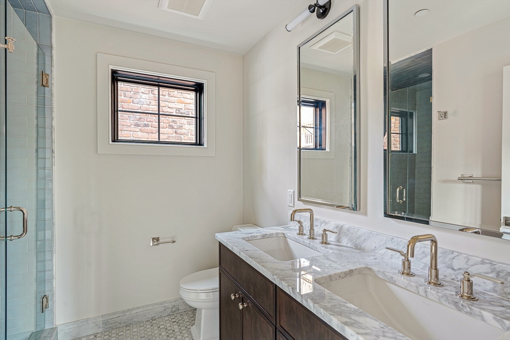 421 Saratoga # 201