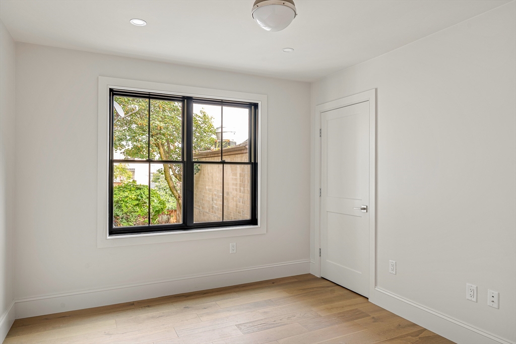 421 Saratoga # 201