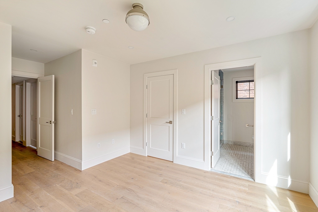 421 Saratoga # 201