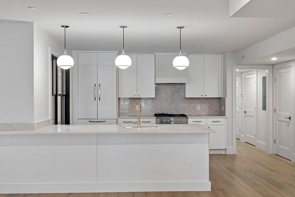 421 Saratoga # 201