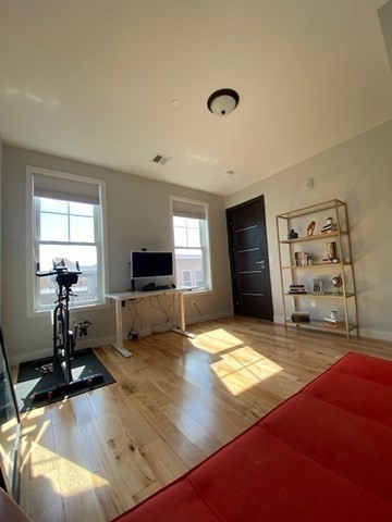 39 Lexington St # 5