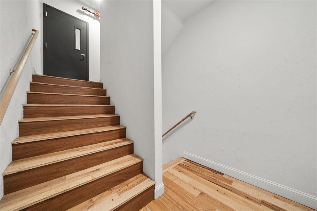 39 Lexington St # 5