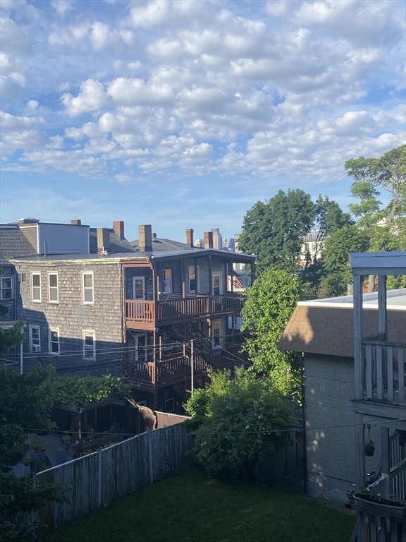 39 Lexington St # 5