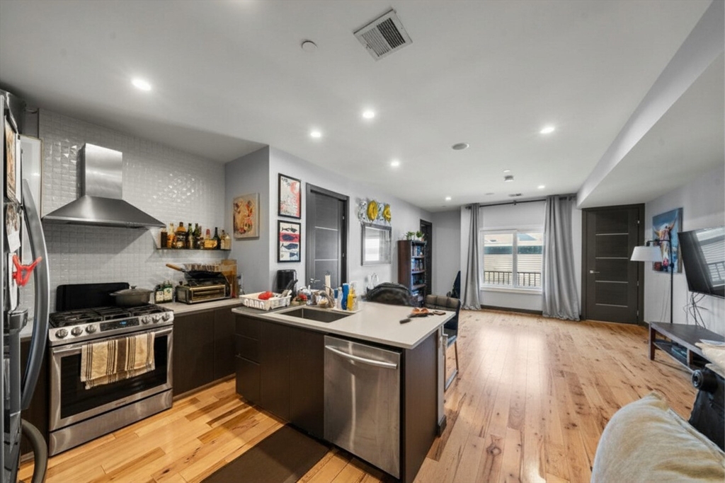 39 Lexington St # 5