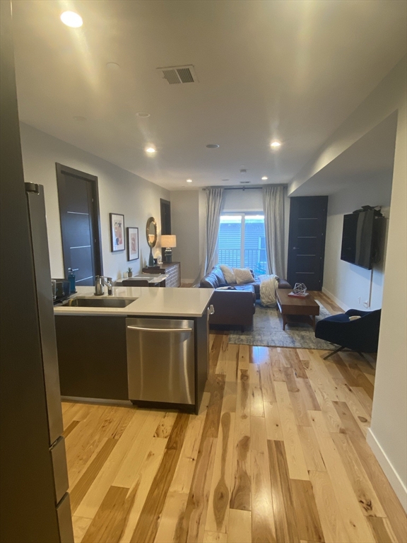 39 Lexington St # 5