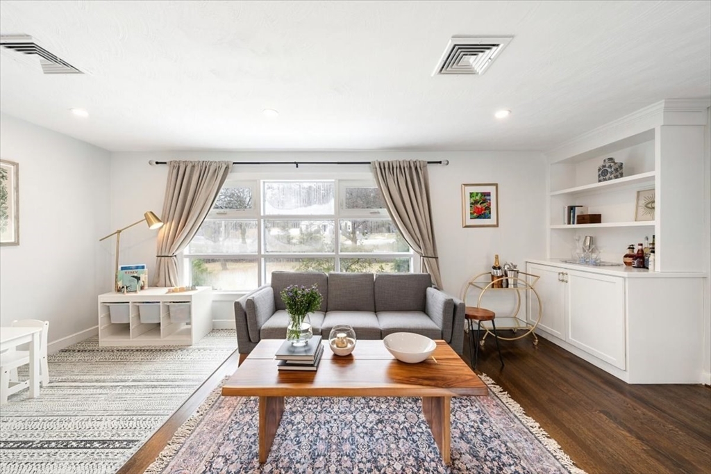 2 Stagecoach Rd