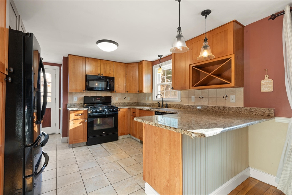 11 Hoover Rd