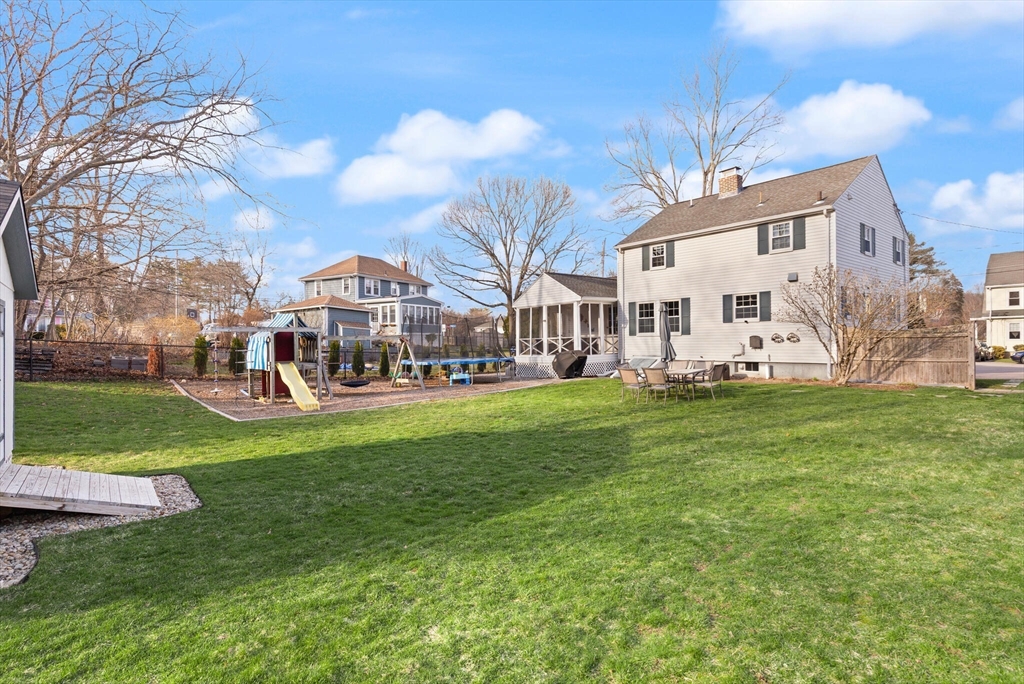 11 Hoover Rd
