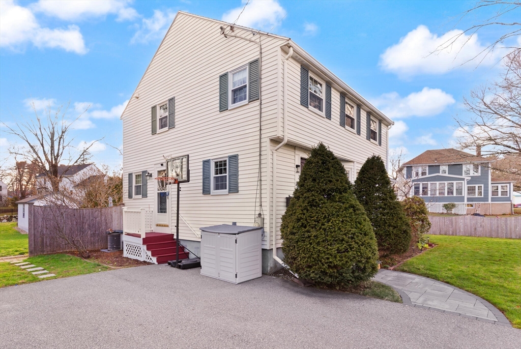 11 Hoover Rd