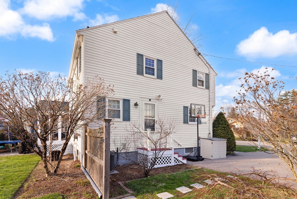 11 Hoover Rd
