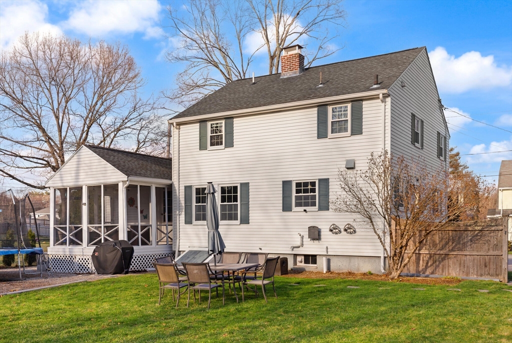 11 Hoover Rd