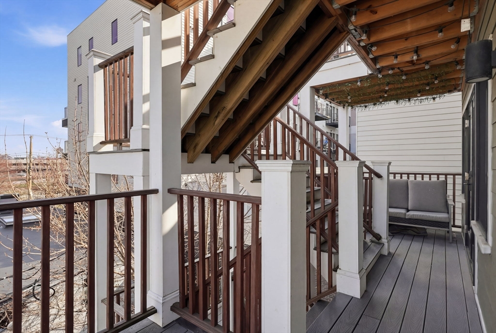 331 Chelsea St # 3