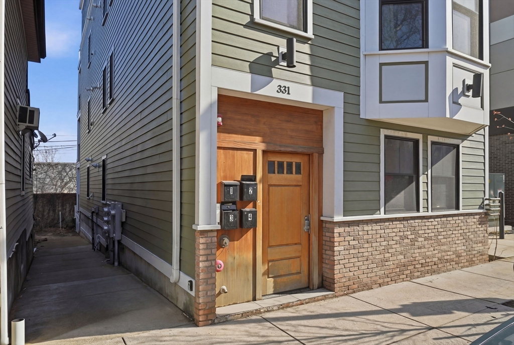 331 Chelsea St # 3