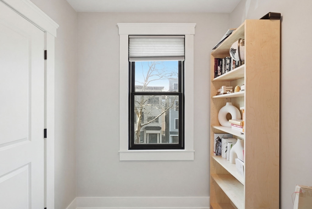 331 Chelsea St # 3