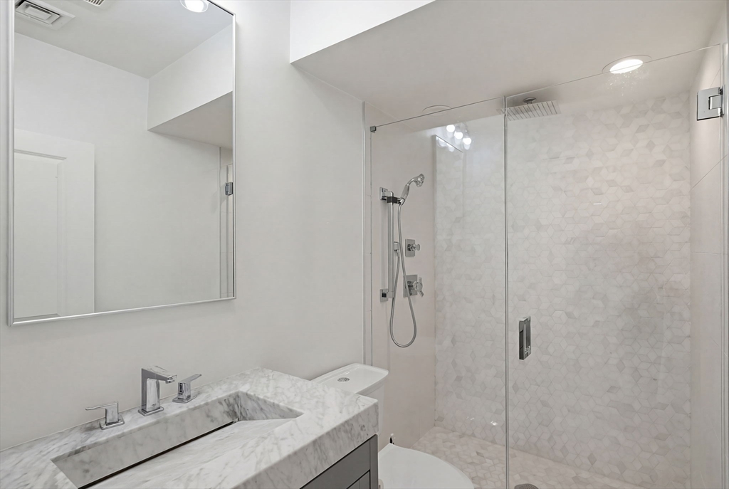331 Chelsea St # 3