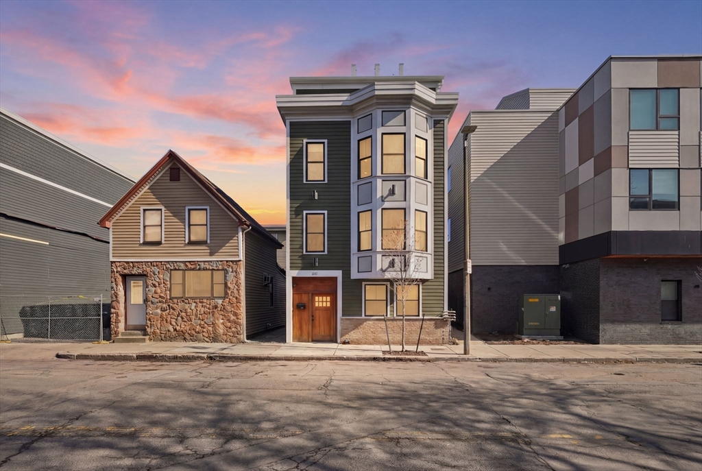 331 Chelsea St # 3