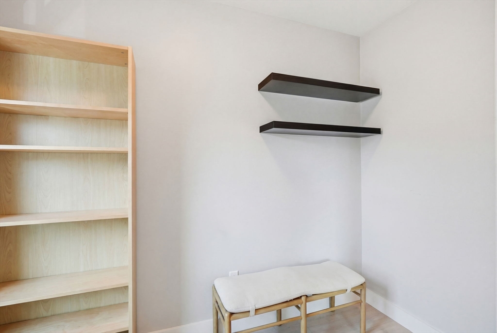 331 Chelsea St # 3