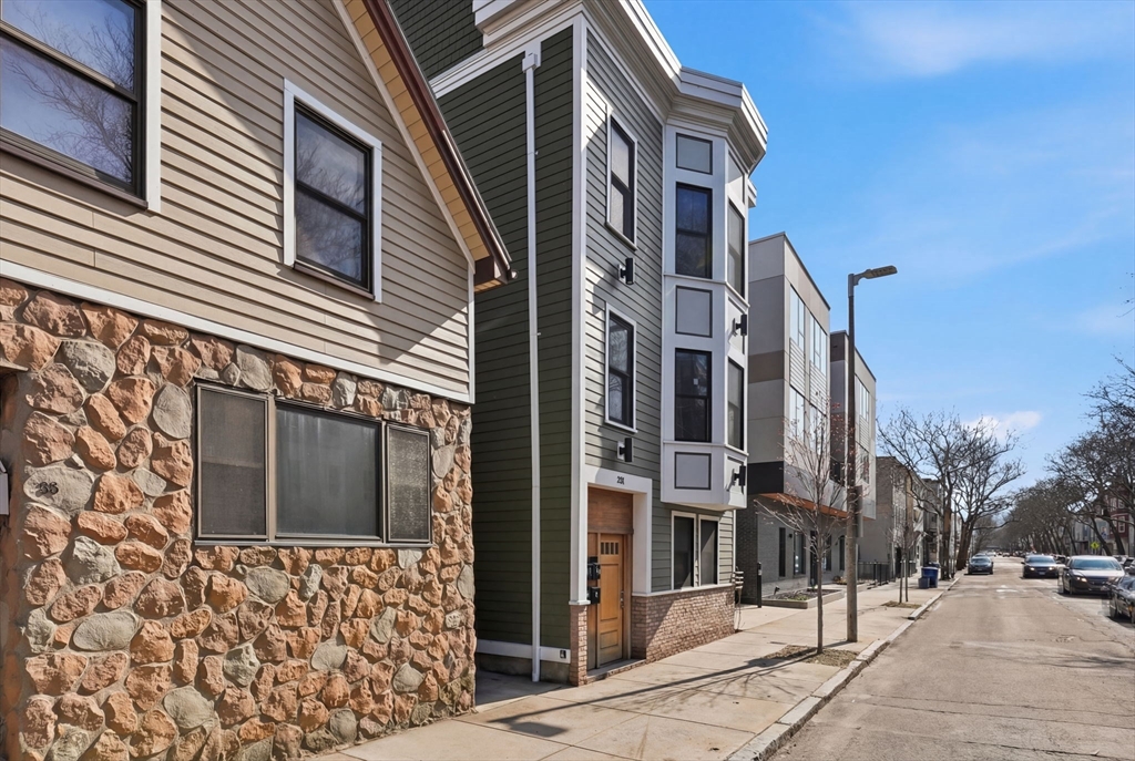 331 Chelsea St # 3