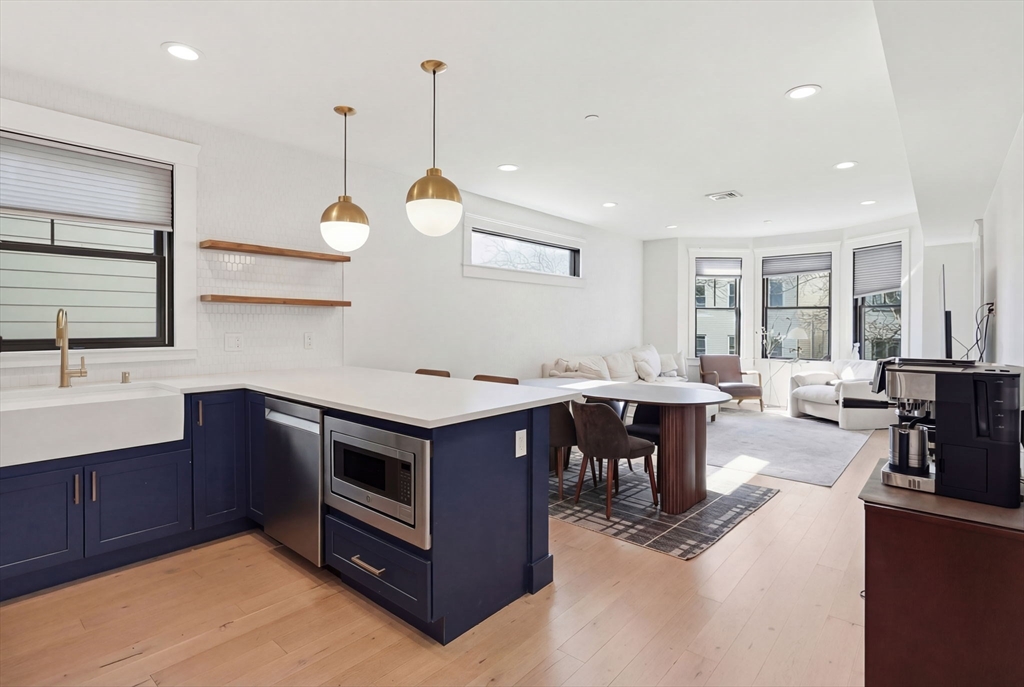 331 Chelsea St # 3