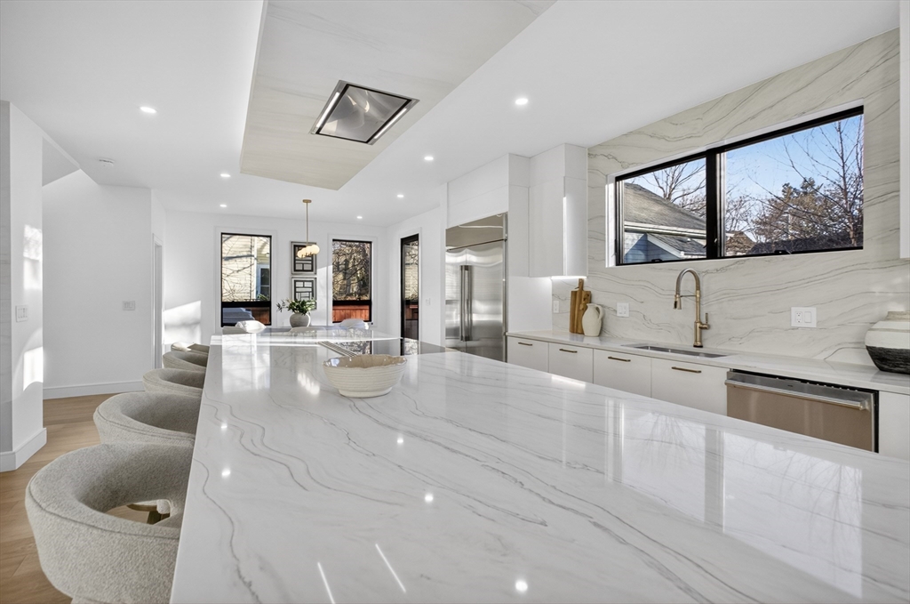 24 Newell St