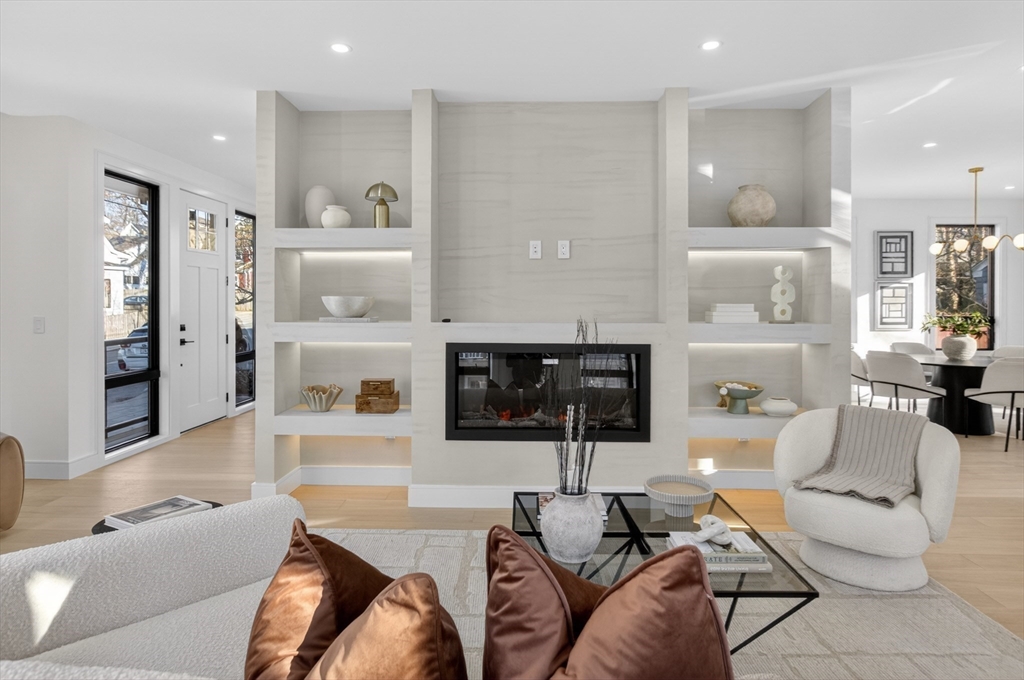 24 Newell St