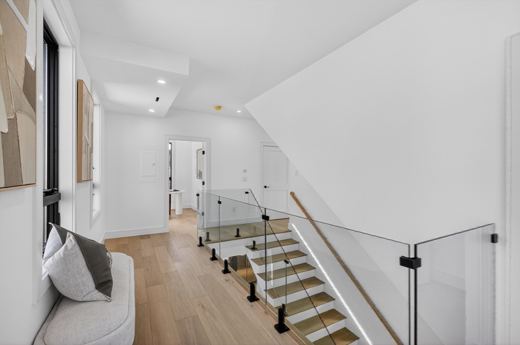 24 Newell St