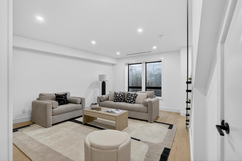 24 Newell St