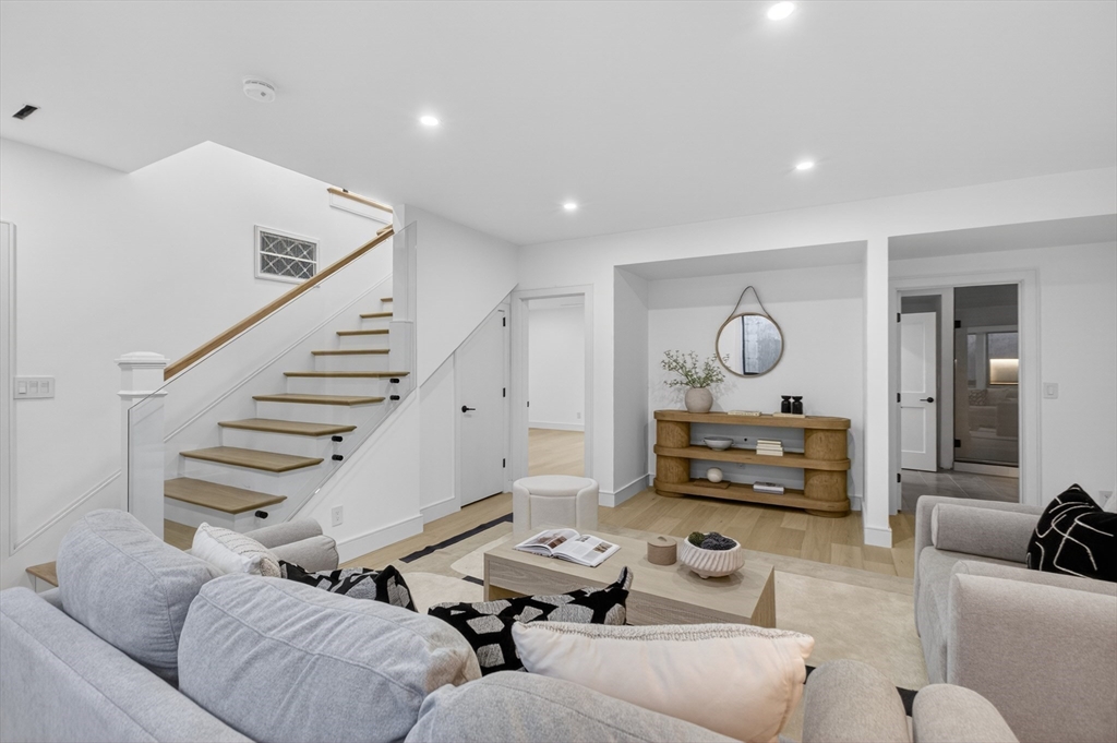 24 Newell St