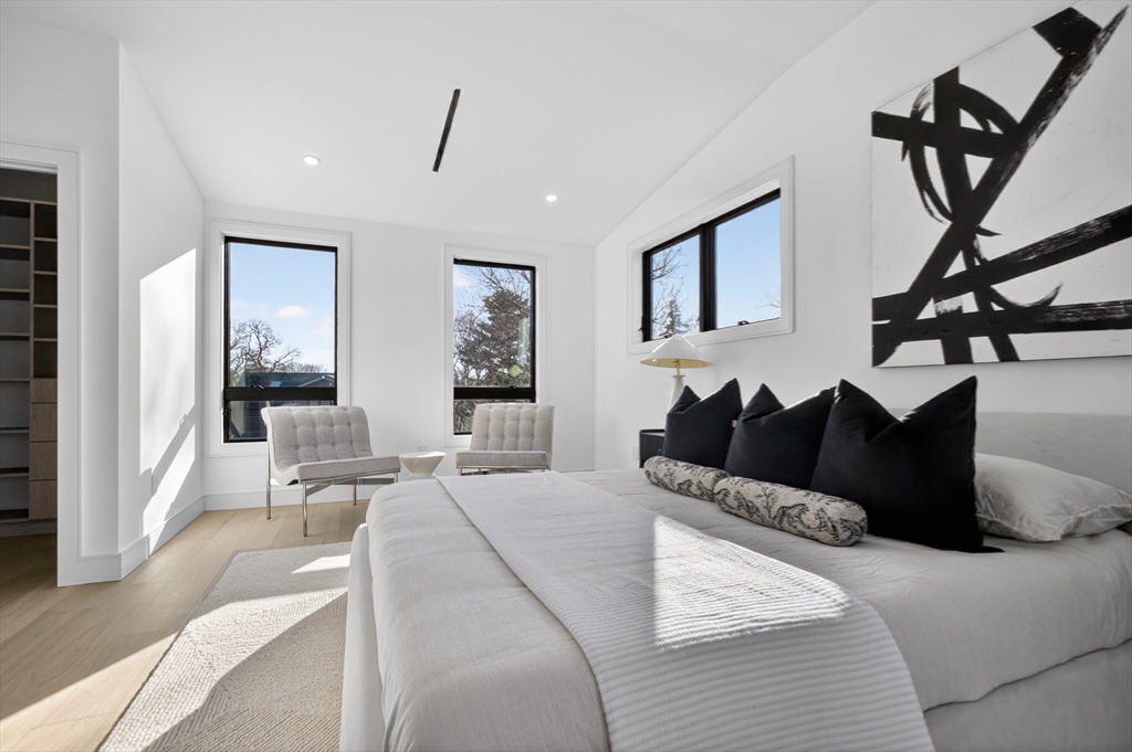 24 Newell St