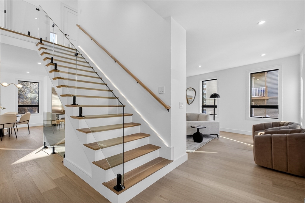 24 Newell St