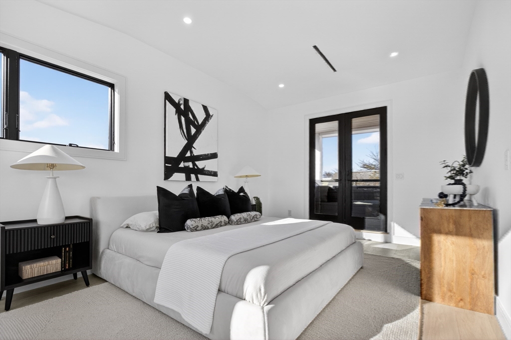 24 Newell St
