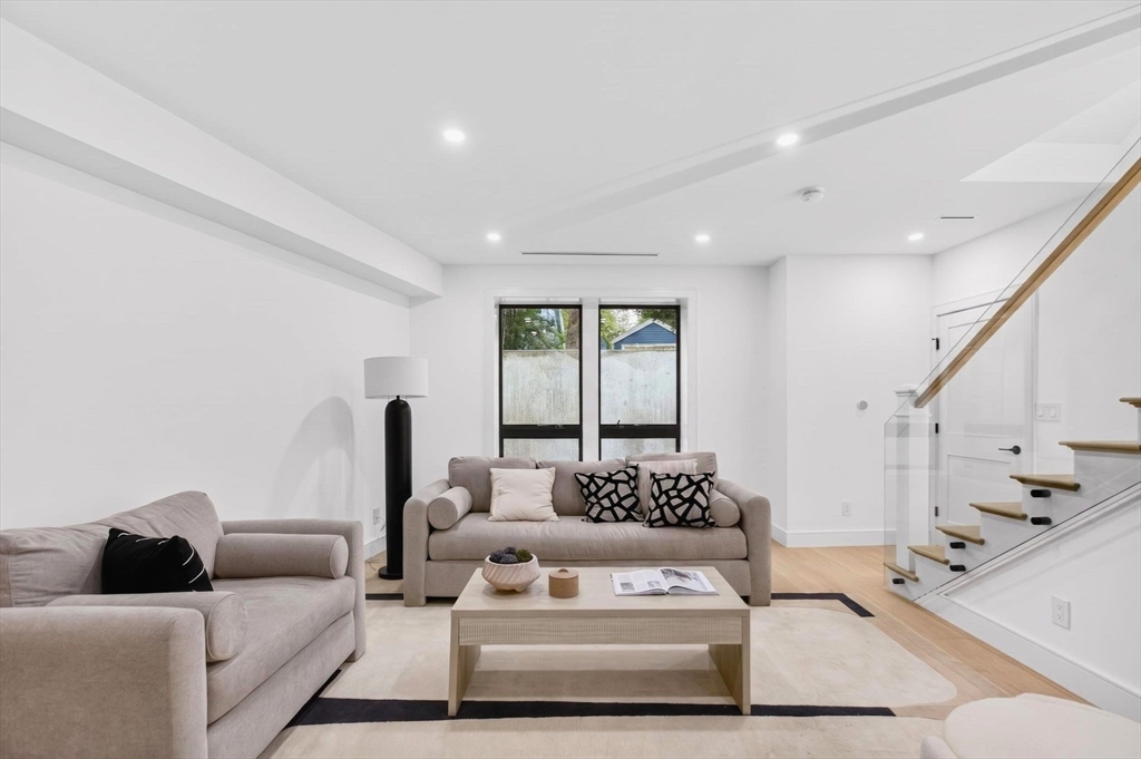 24 Newell St