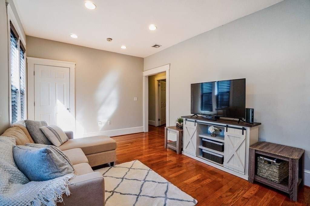 7 Treadway Rd # 1