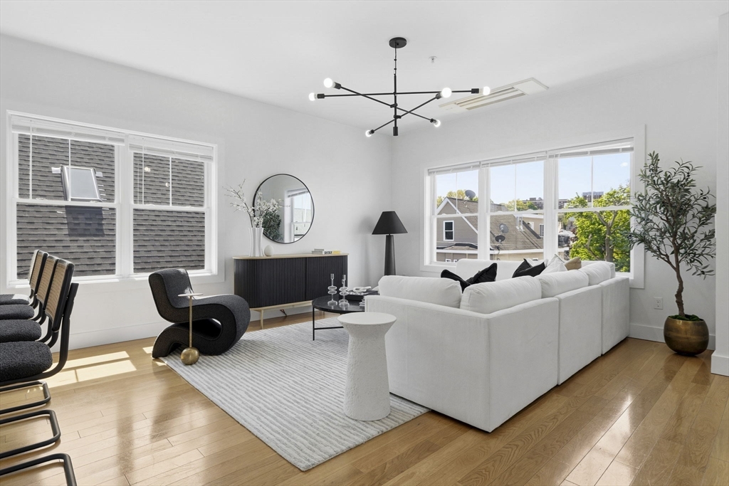 87 Madison Ave # 3