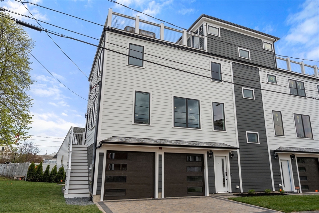 11 Billow Ave # 11