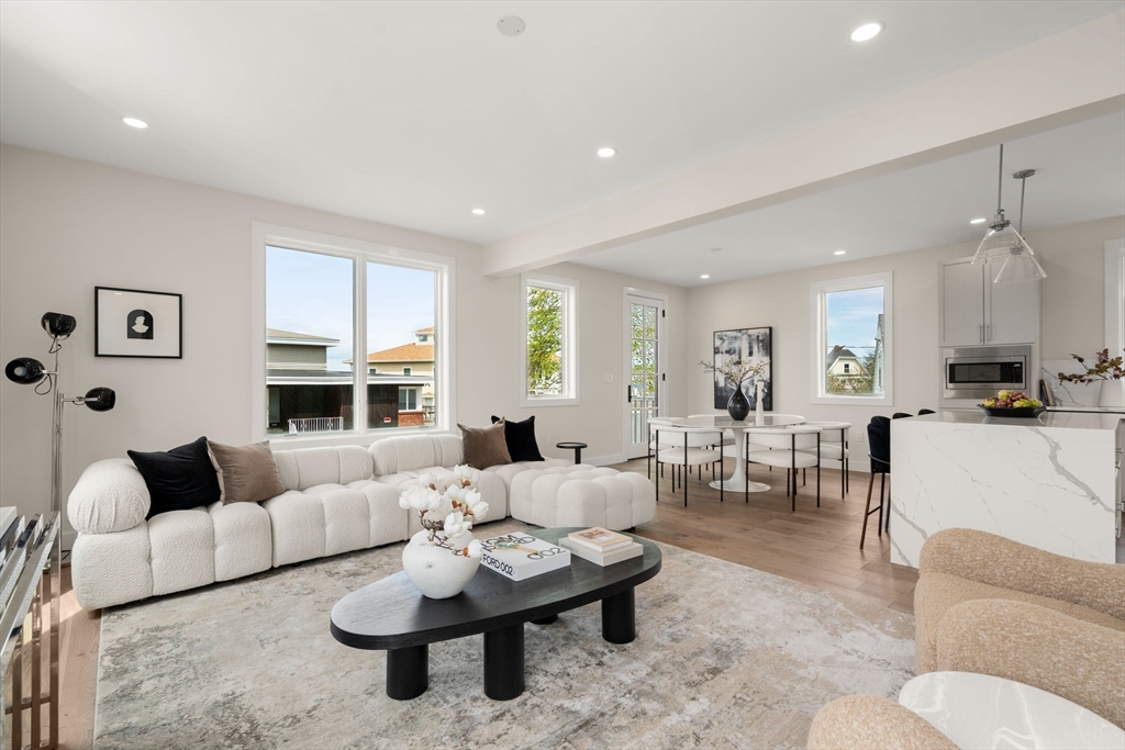 11 Billow Ave # 11