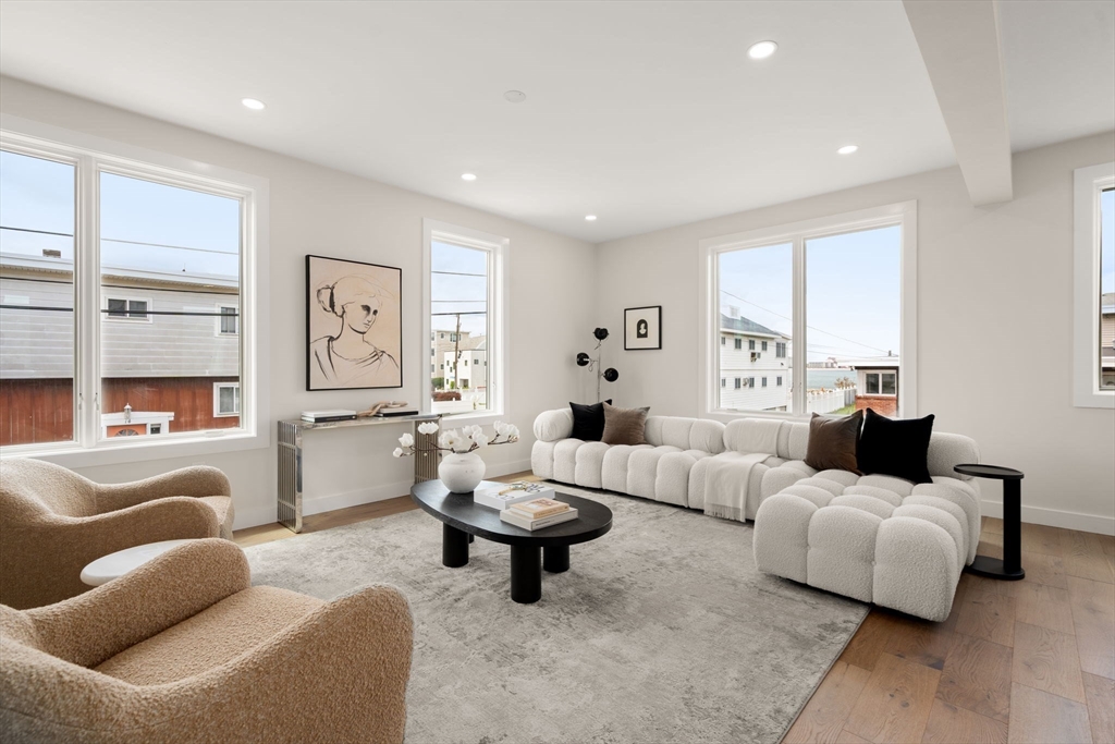11 Billow Ave # 11