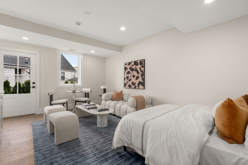 11 Billow Ave # 11
