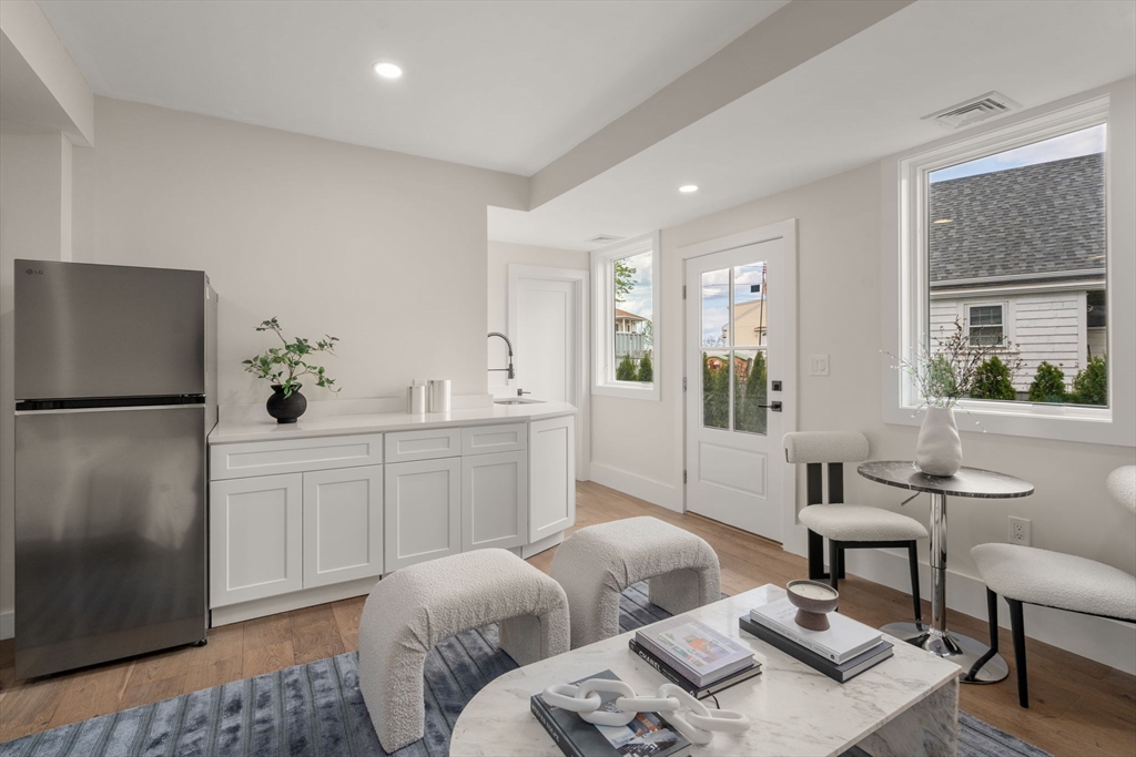 11 Billow Ave # 11