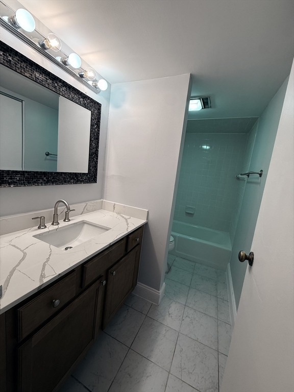 55 Tall Oaks Drive # T5