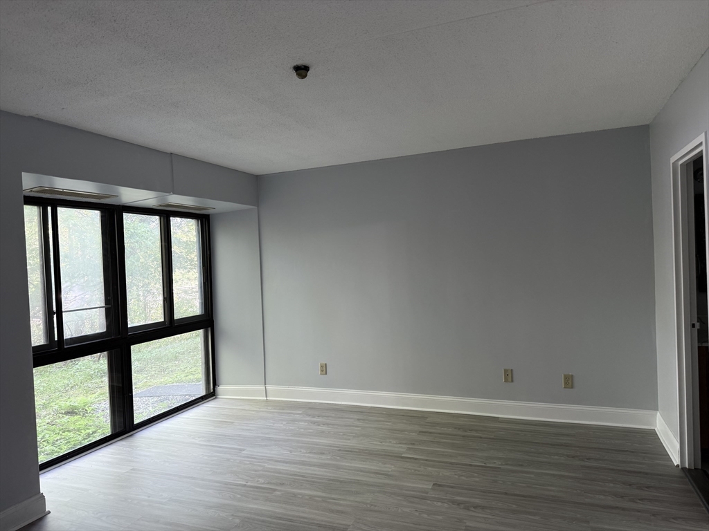 55 Tall Oaks Drive # T5